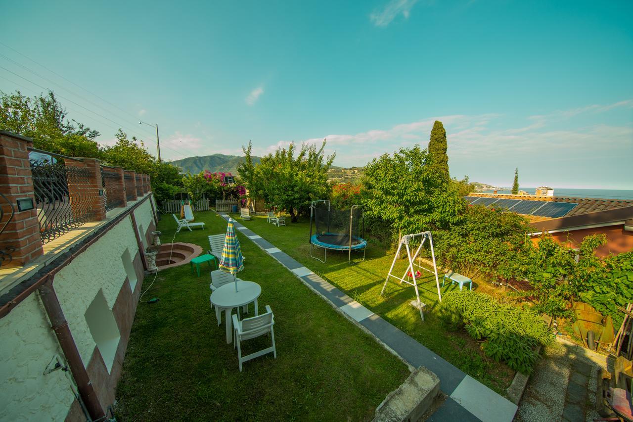 La Dolce Vita Arma di Taggia Exterior foto